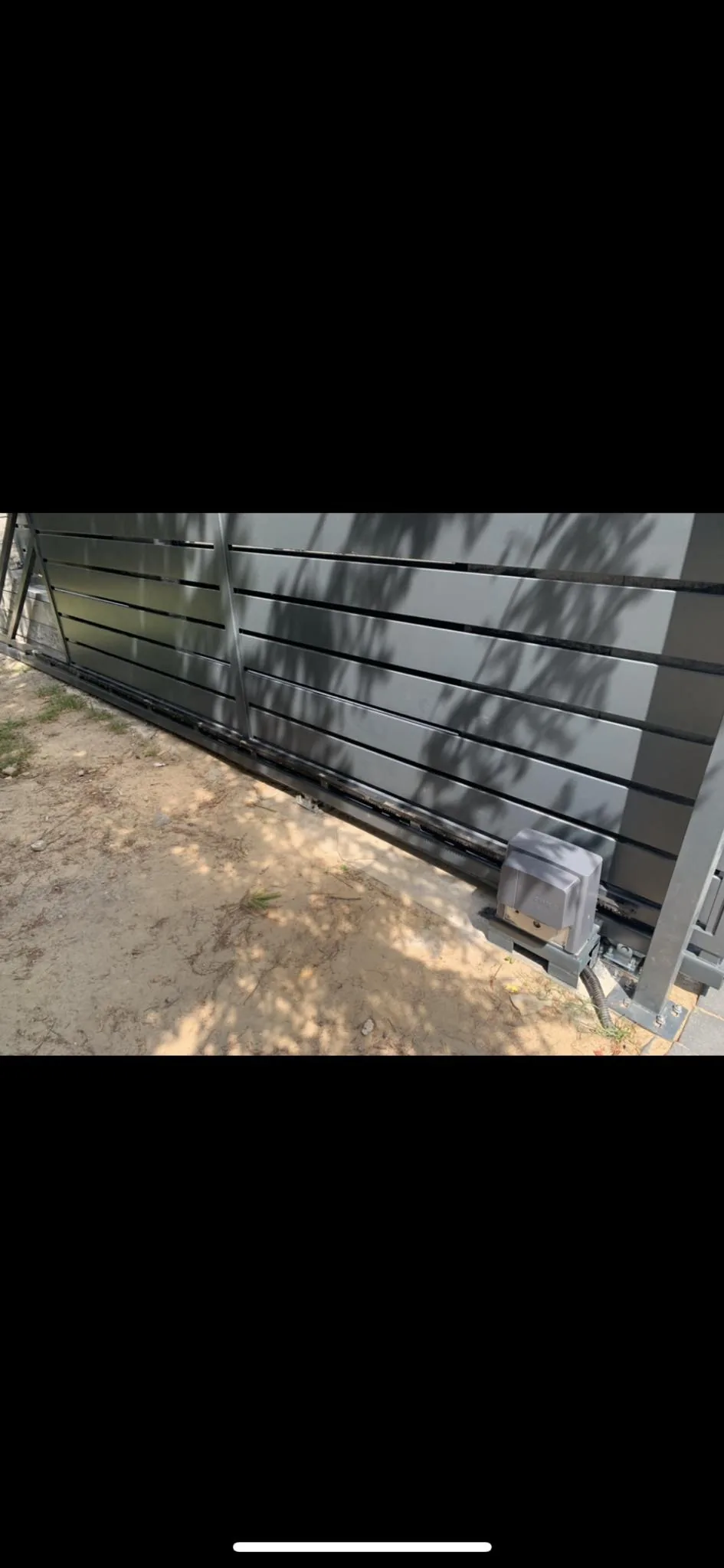 Brama przesuwna automatyczna szara z napędem – montaż Kutno